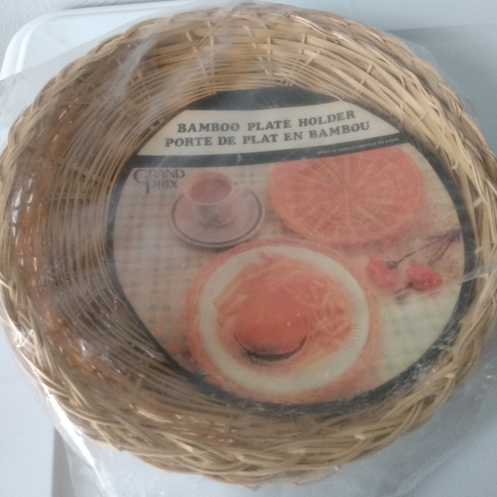 Grand Prix 9" Vintage bamboo paper plate holders, set of 6, 70s, 80s